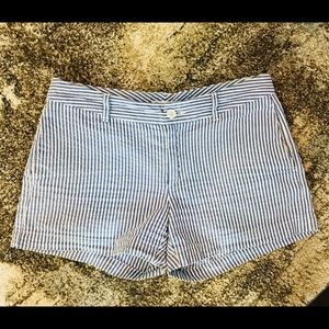 GAP blue and white shorts